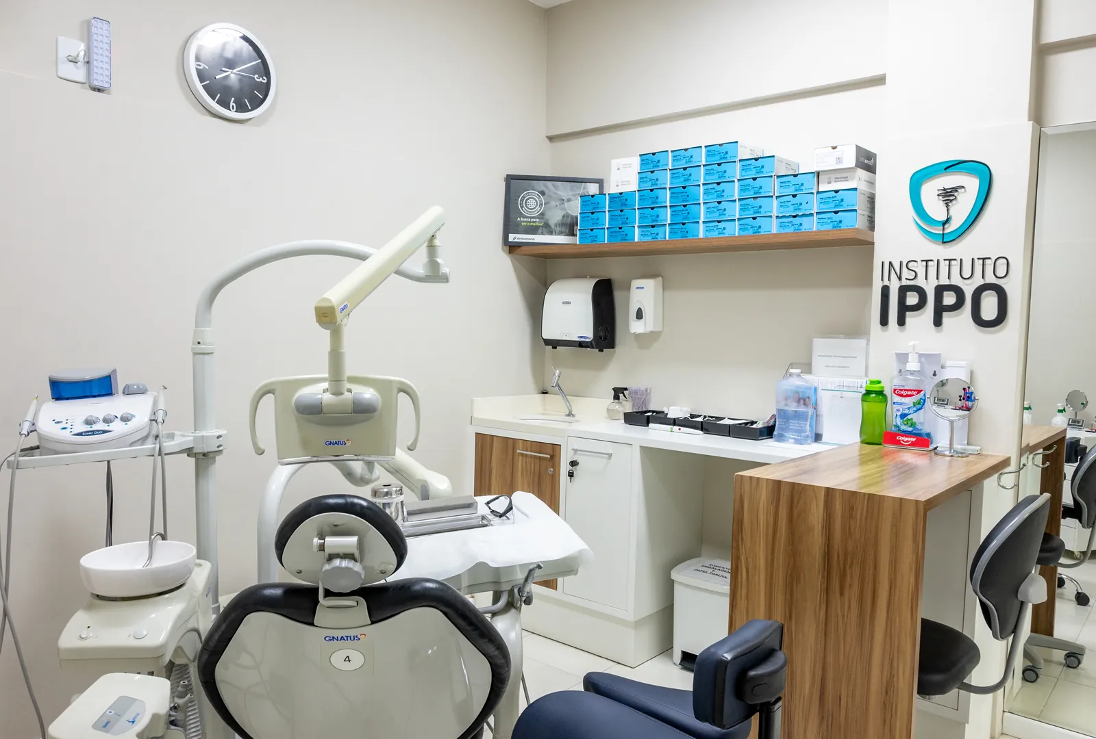 Sala de atendimento na sede do Instituto IPPO em Balneário Camboriú